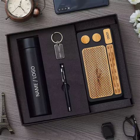 CORPORATE GIFTS .